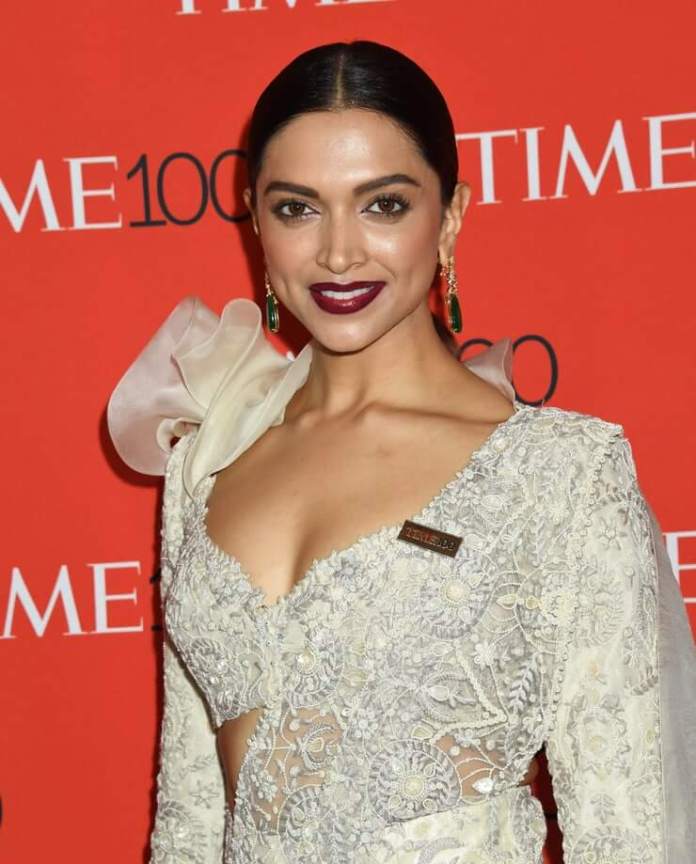 Deepika Padukone sexy pictures