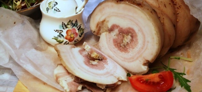 рулет из сала с мясной прослойкой вареный