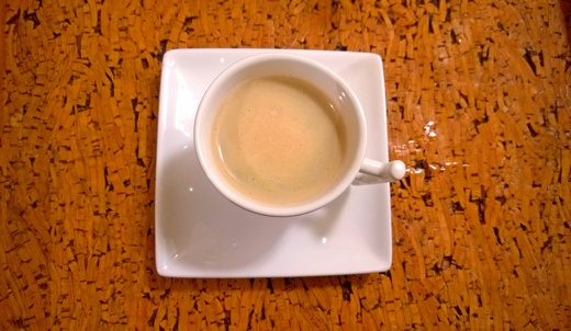 Kafa sa karamel kremom