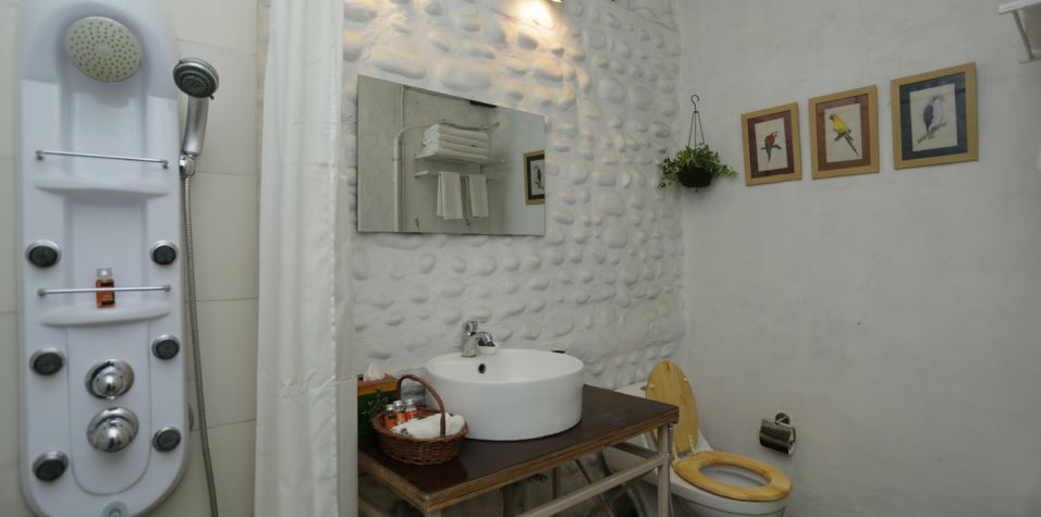 Luxury Cottage Toilet Luxury Cottage Toilet