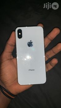Iphone x 64GO white