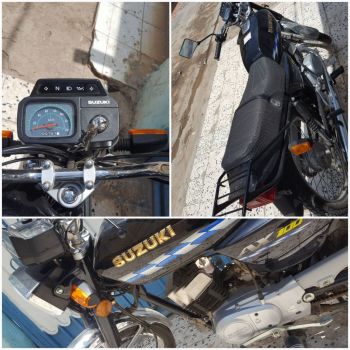 Moto Suzuki Ax 100