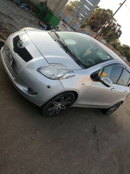 Tayota yaris