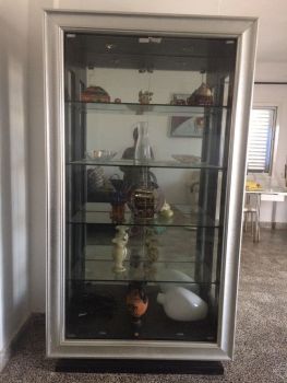 Armoire à vitre