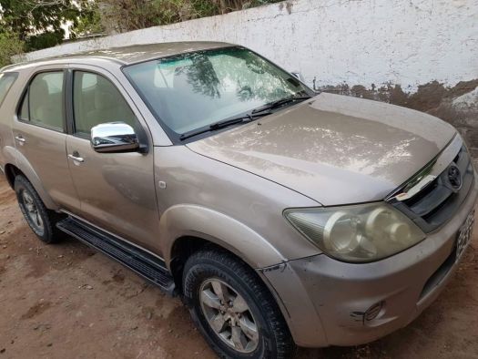 Toyota Fortuner bon état