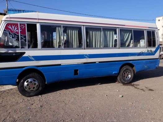 Bus 30 places bleu