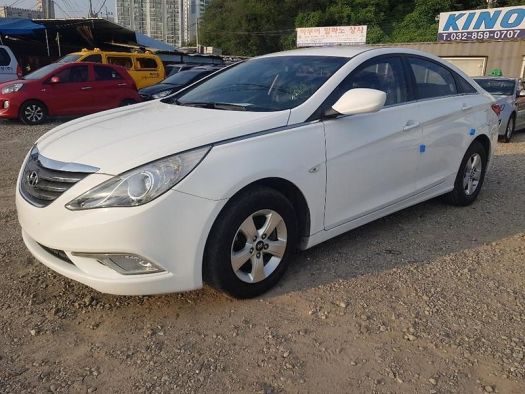 Hyundai YF Sonata The Brilliant 2013