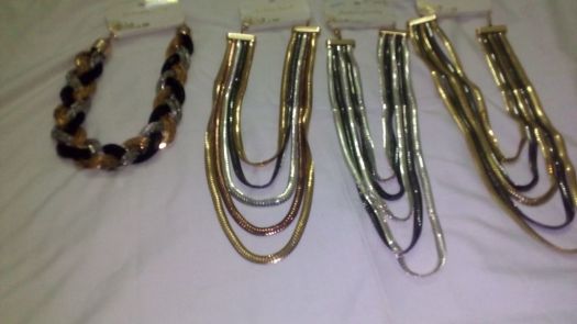 Je vend des jolies colliers