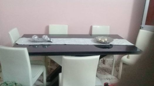 Table à manger 6 chaises