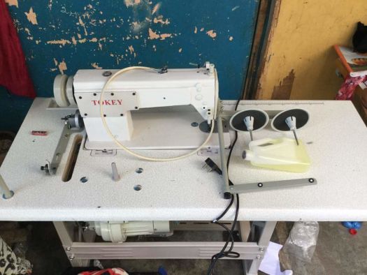 machine a tailler Electrique pour le vêtement