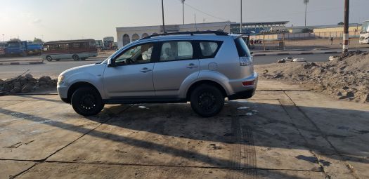 Mitsubishi outlander à louer