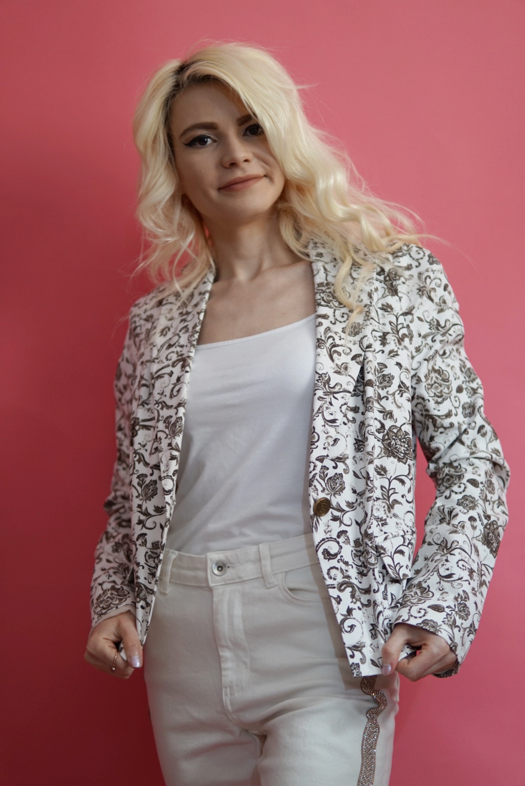 Sacou alb cu printuri florale