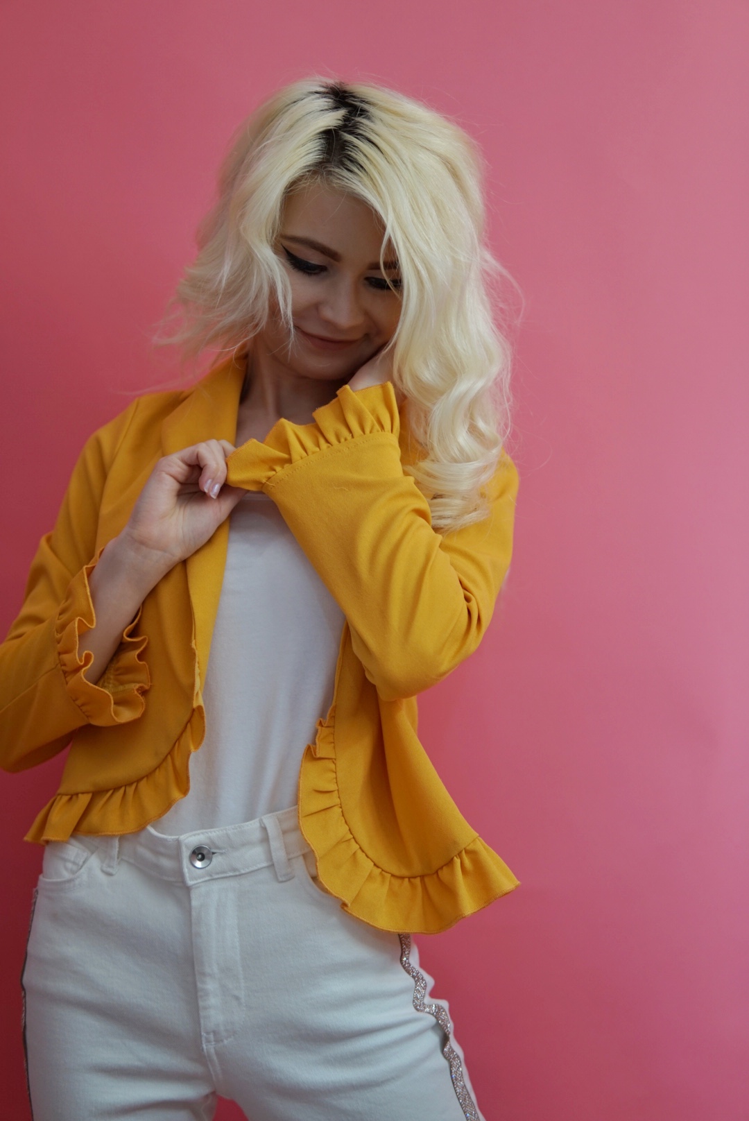 Sacou galben muștar cu volănașe