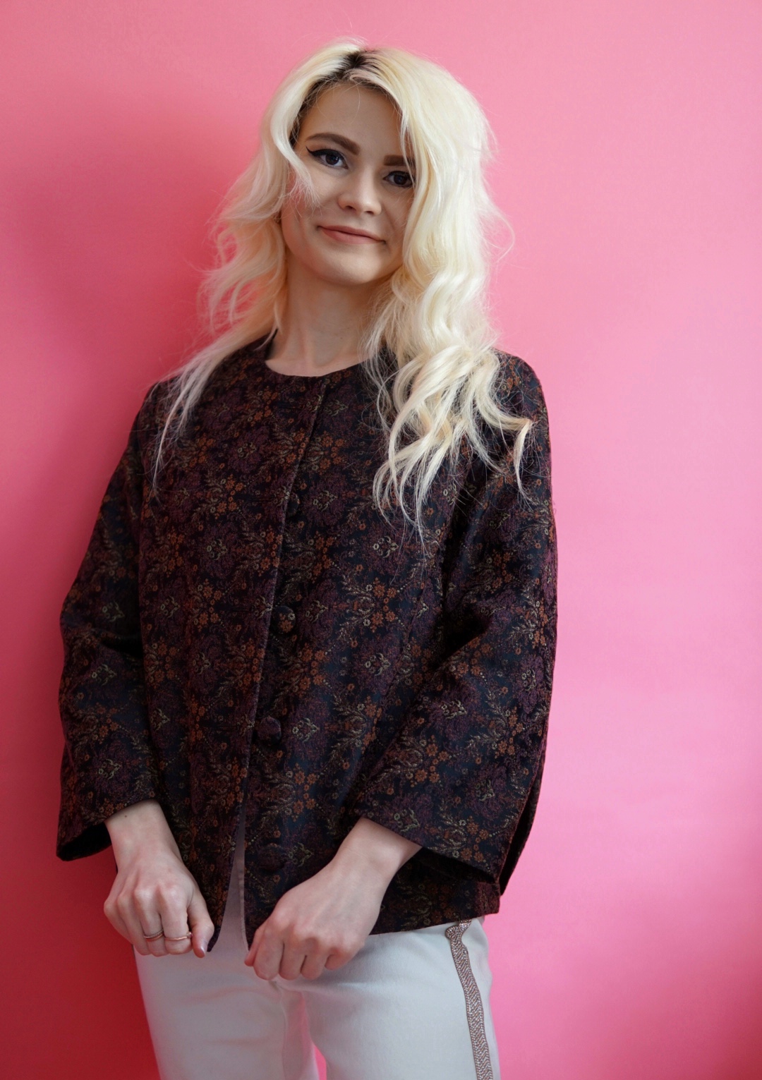 Sacou maro cu nasturi