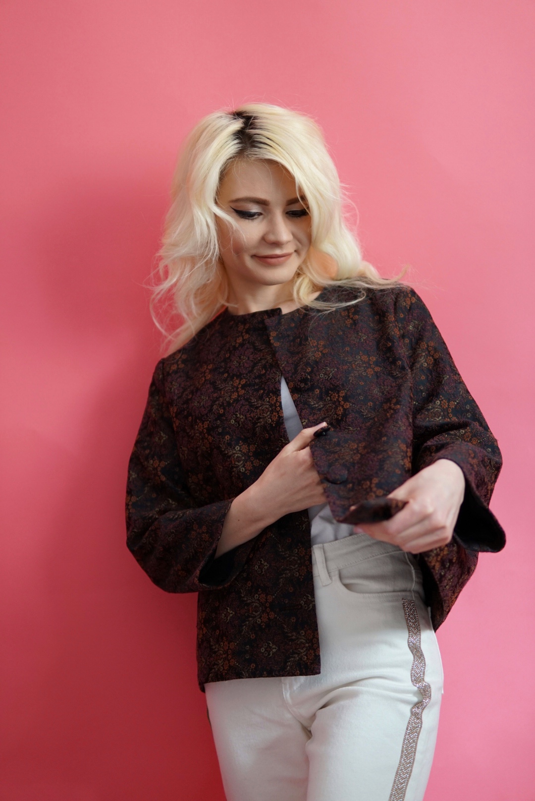 Sacou maro cu nasturi