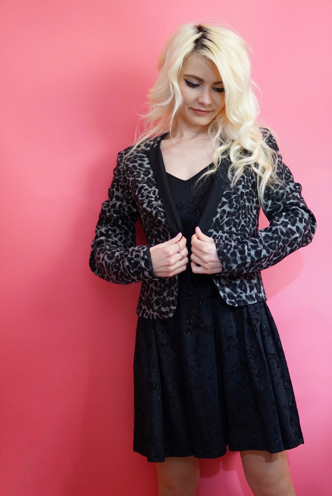 Sacou negru cu printuri