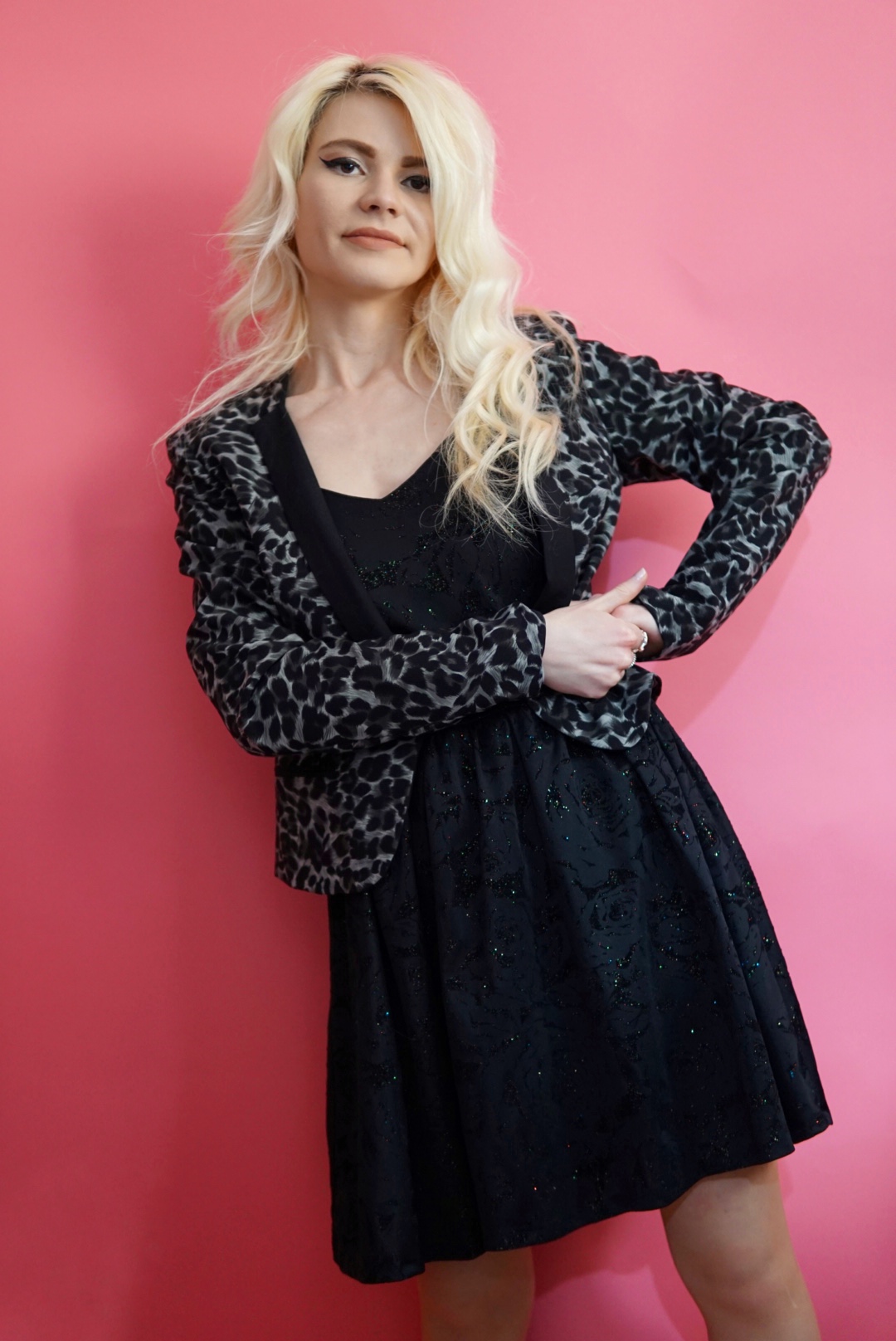 Sacou negru cu printuri