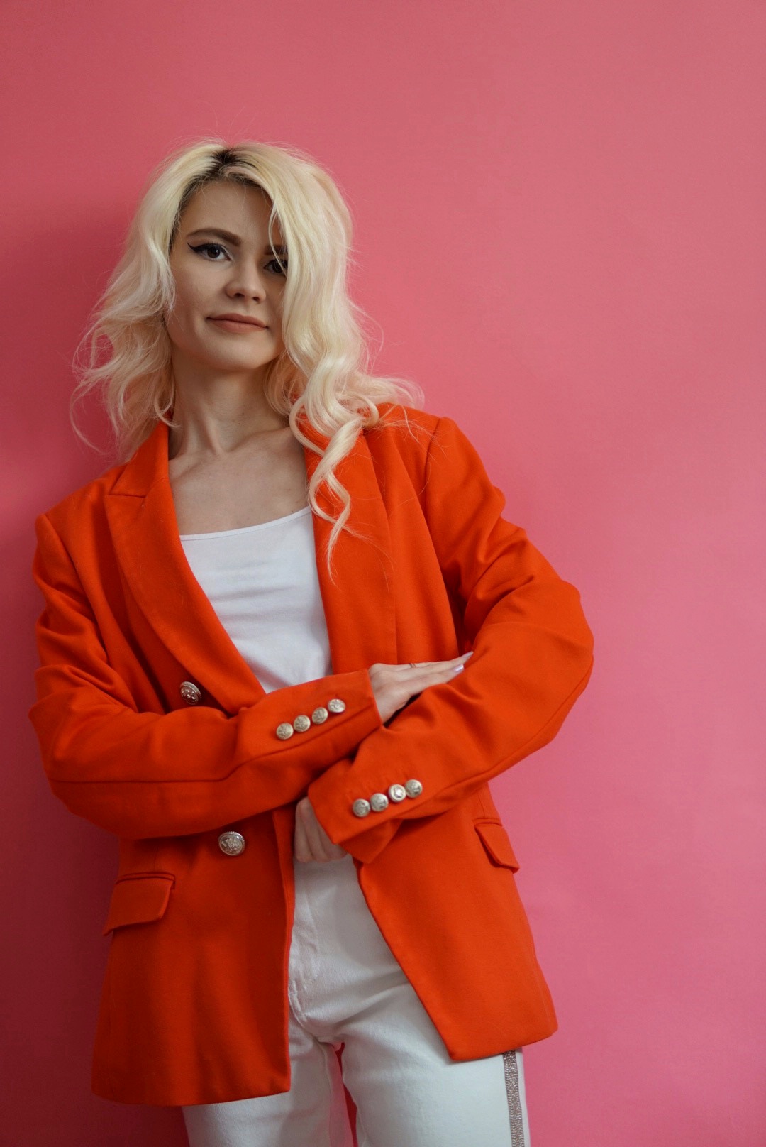 Sacou portocaliu cu nasturi