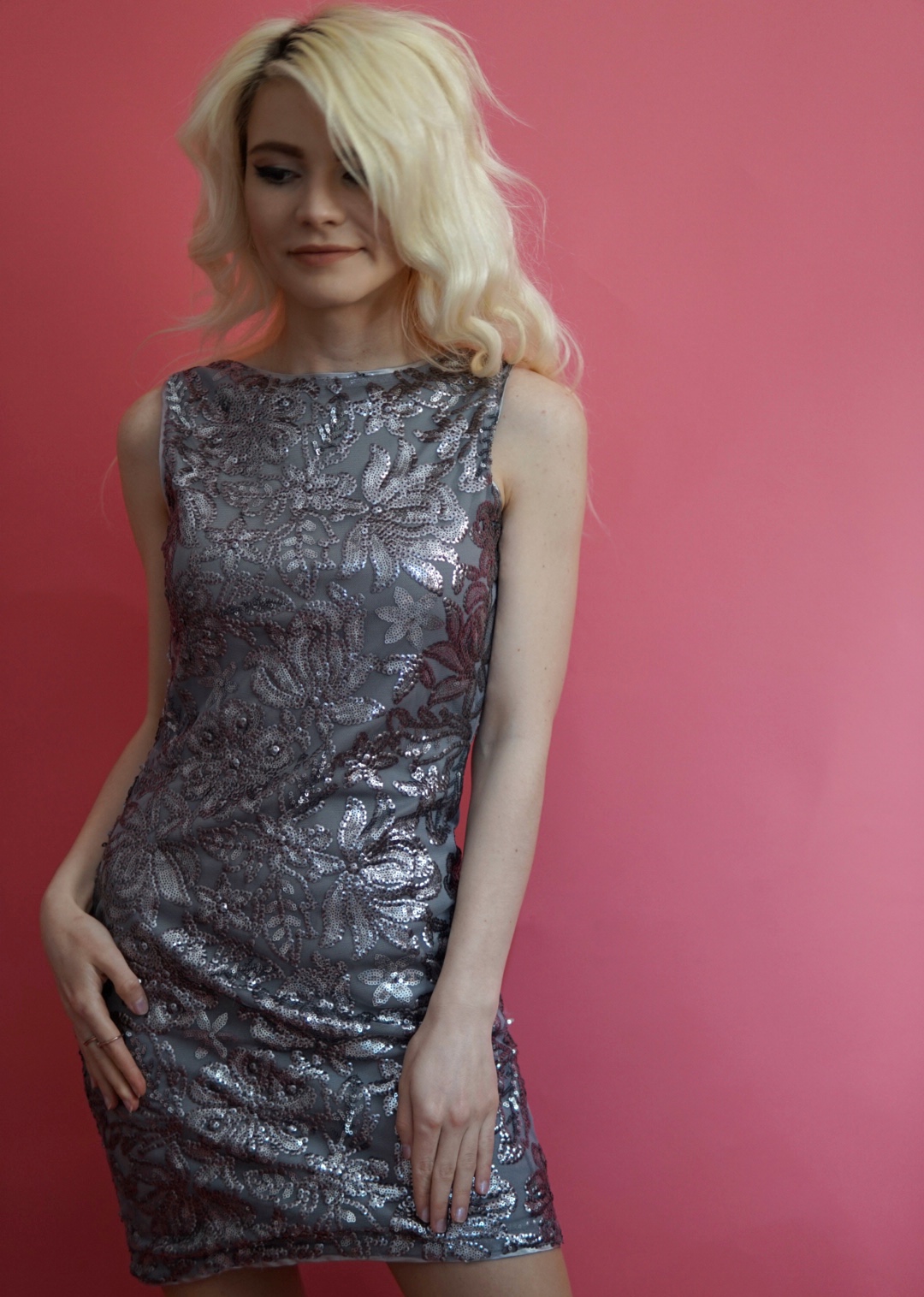 Rochie gri cu paiete