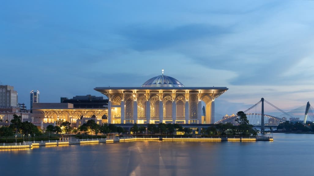 Tuanku Mizan Zainal Abidin Masjid: A Modern Marvel of Putrajaya