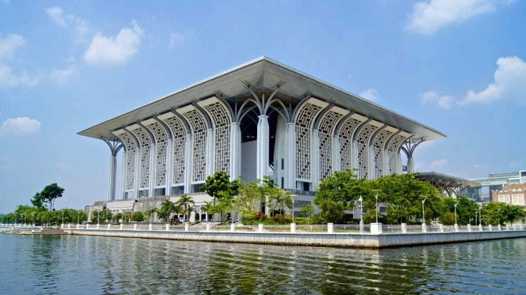 Tuanku Mizan Zainal Abidin Masjid: A Modern Marvel of Putrajaya