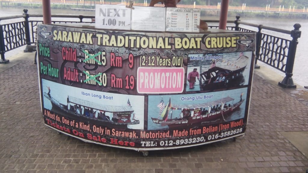 Sarawak Traditional Boat Cruise: A Journey Through Time on the River