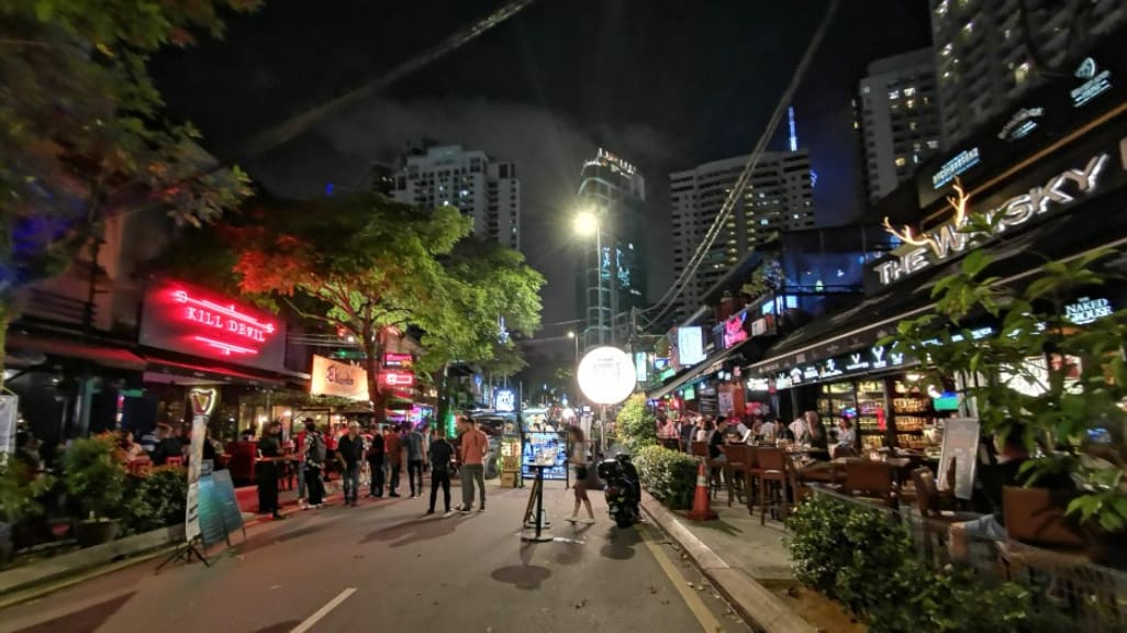 Drinks at Changkat Bukit Bintang:  The Epicenter of Nightlife and Entertainment