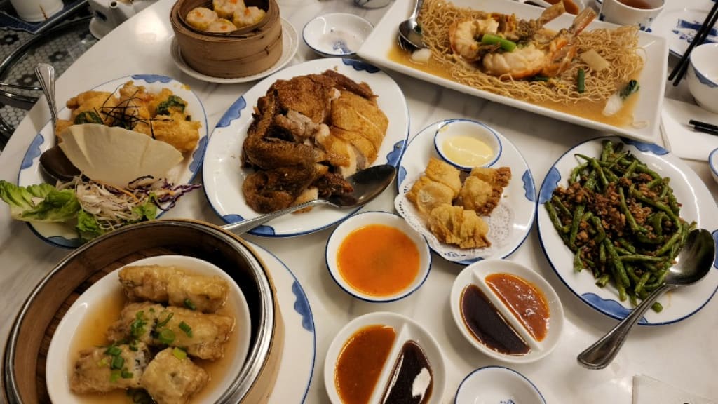Luk Yu Tea House: A Fusion of Elegance and Tradition