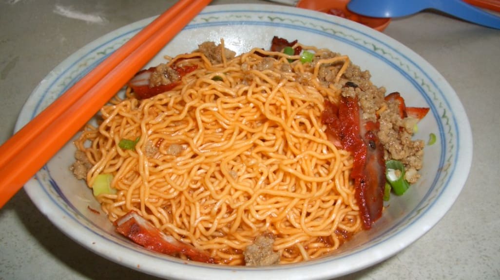 莉园 哥罗面 Kolo Mee Li Yuan Cafe: Laksa with a Twist