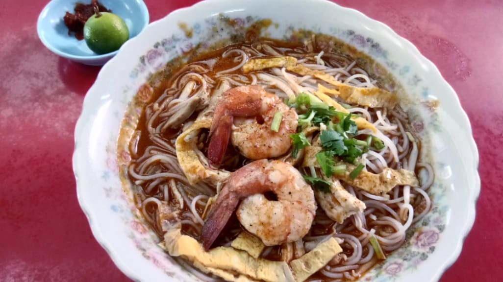 莉园 哥罗面 Kolo Mee Li Yuan Cafe: Laksa with a Twist