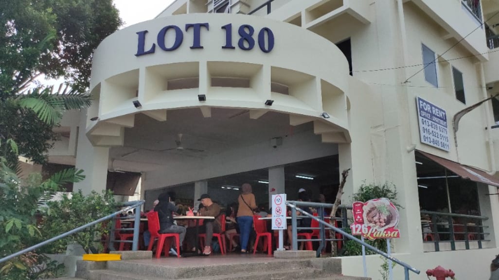 126 Laksa: A Hidden Gem for Laksa Enthusiasts