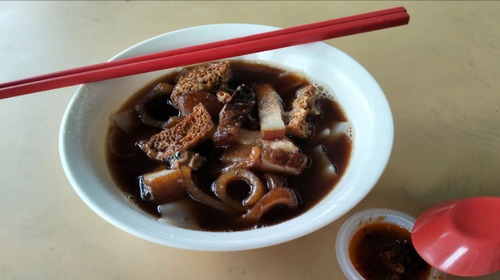 Woon Lam Cafe 1999: A Kueh Chap Tradition