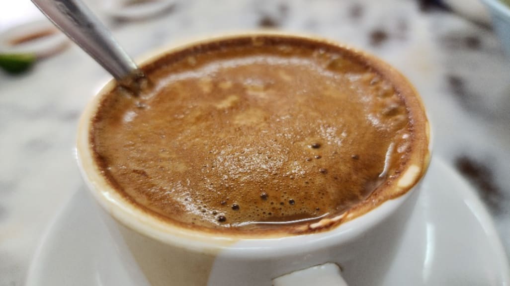 Kedai Makanan Nam Heong: The Birthplace of White Coffee