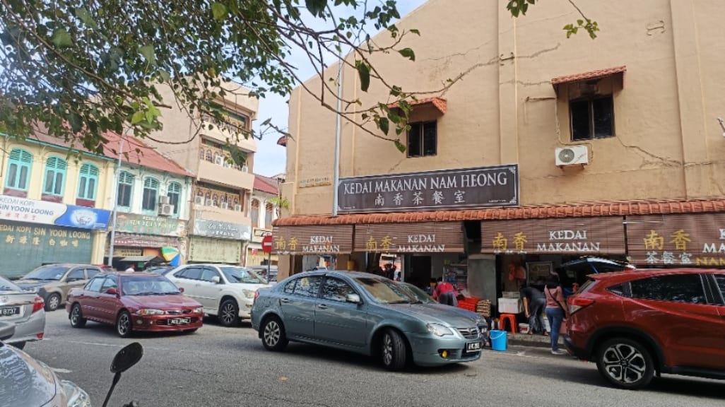 Kedai Makanan Nam Heong: The Birthplace of White Coffee