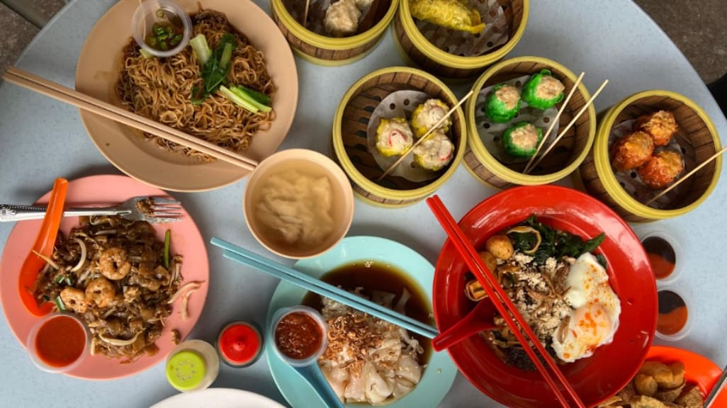 Restoran New Holly Wood: A Blend of Traditional and Modern