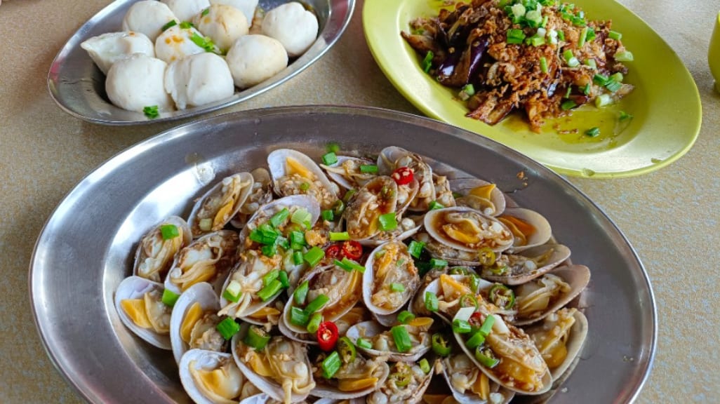 Restoran Rasa Lain PLT: A Modern Take on Local Cuisine