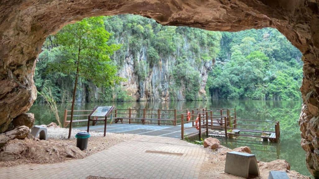 Tasik Cermin Ipoh: A Hidden Mirror Lake Paradise