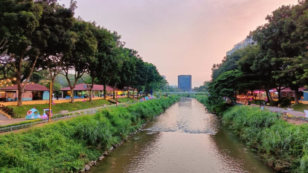Kinta Riverwalk: A Picturesque Evening Stroll