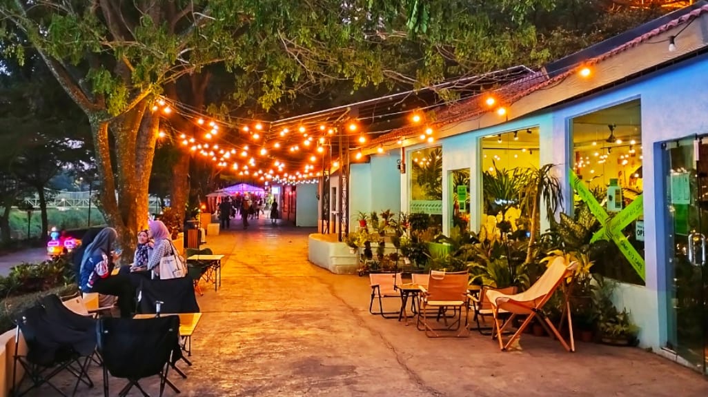 Kinta Riverwalk: A Picturesque Evening Stroll