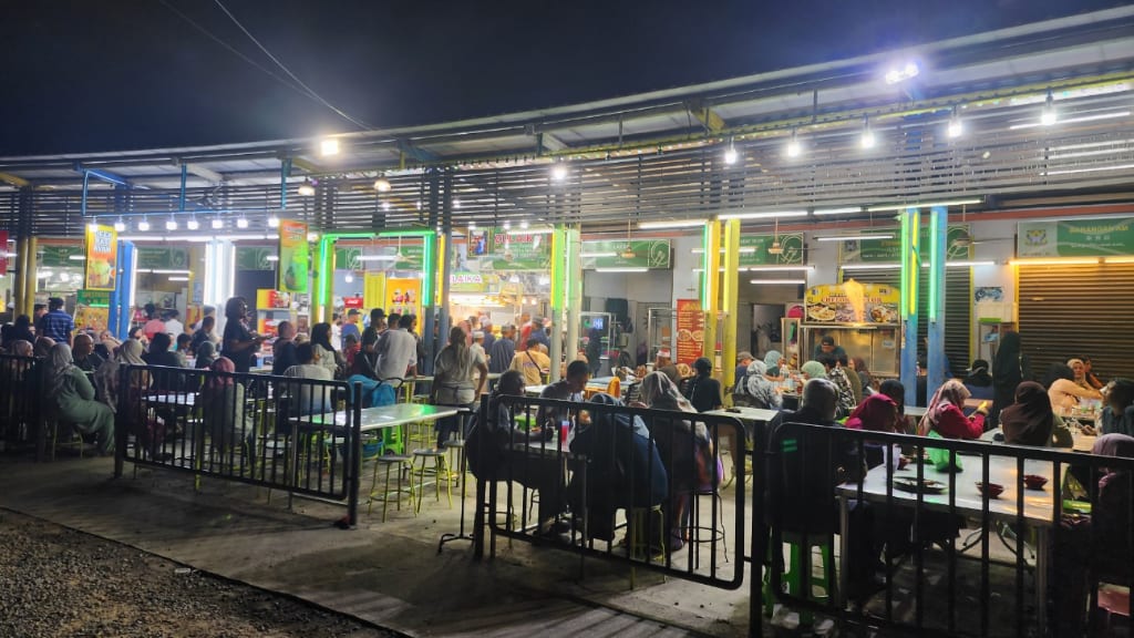 Medan Selera (Halal) Padang Brown: Penang's Halal Delight