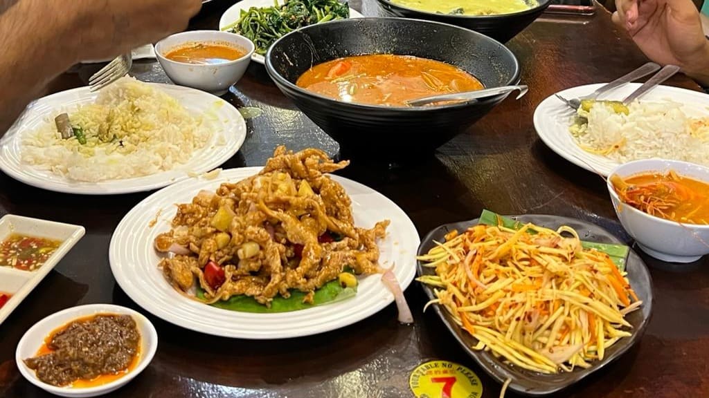 KIN Thai Restaurant: A Modern Twist on Traditional Thai