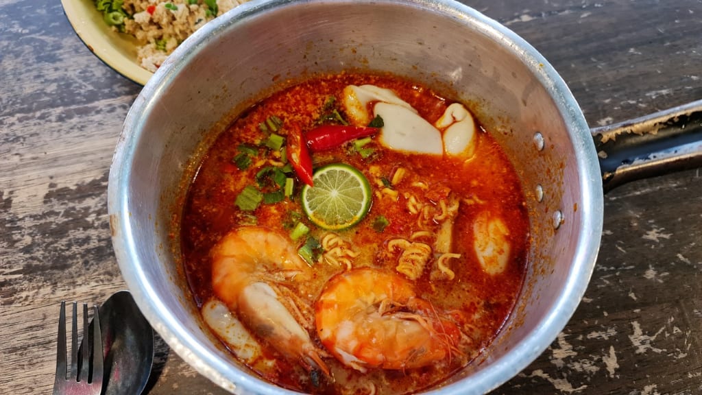 Little Rara Chow Kit: A Thai Street Food Adventure