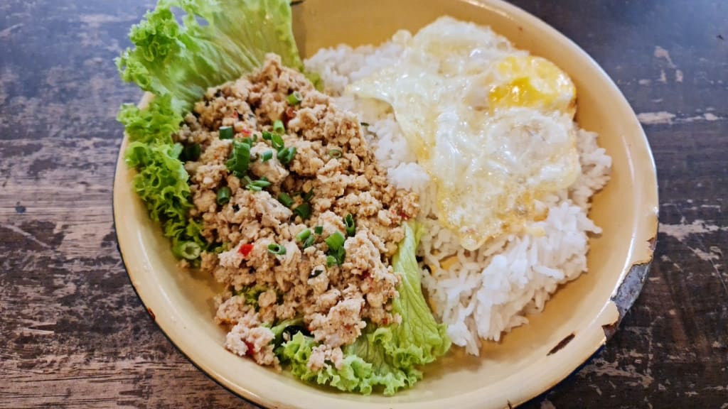 Little Rara Chow Kit: A Thai Street Food Adventure