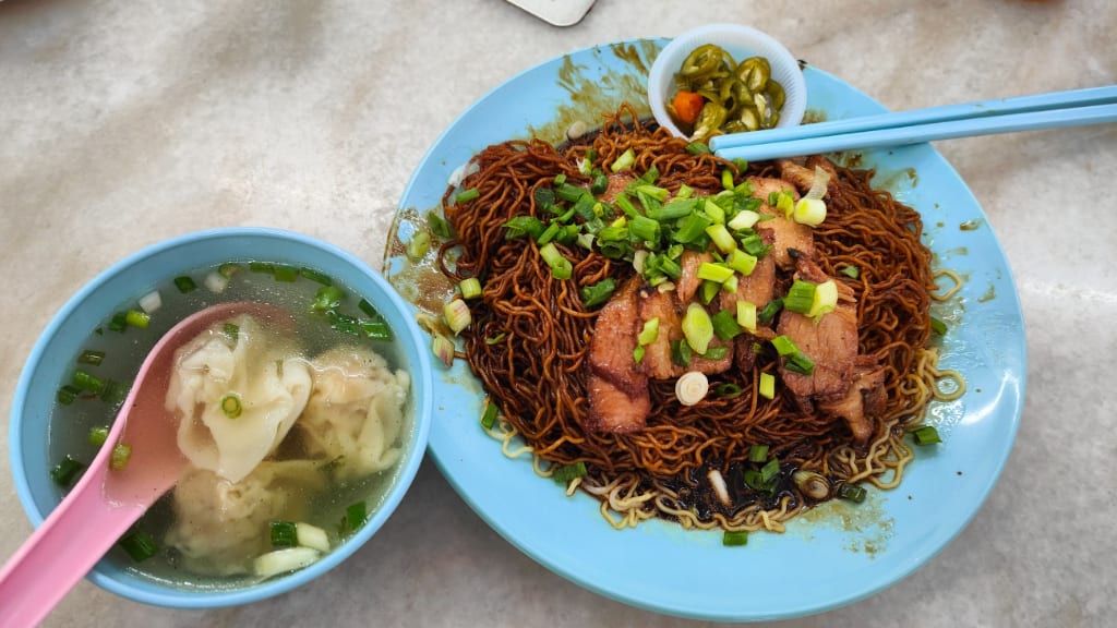 Thong Kee Cafe: Blending Tradition with Innovation