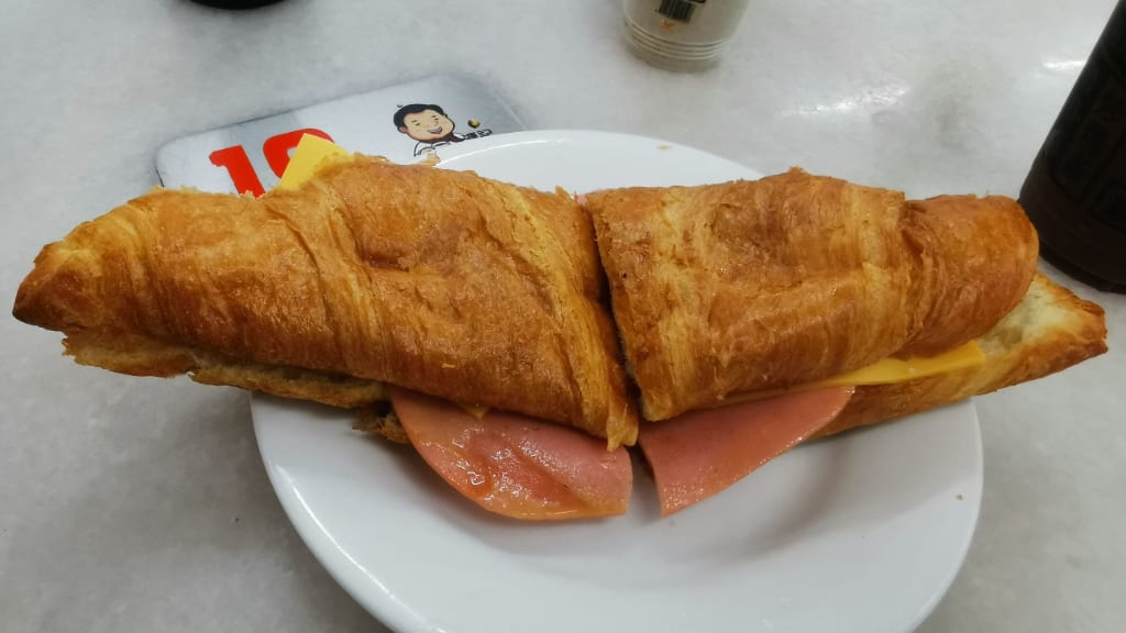 Thong Kee Cafe: Blending Tradition with Innovation