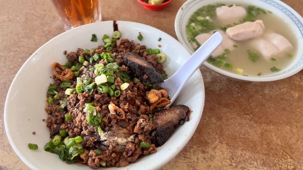 Restoran Win Heng Seng: A Bustling Hub of Local Fare