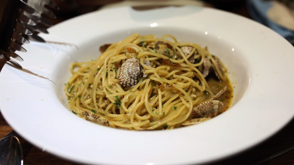 La Risata Bar Pizzeria Ristorante (Damansara): Classic Italian Charm