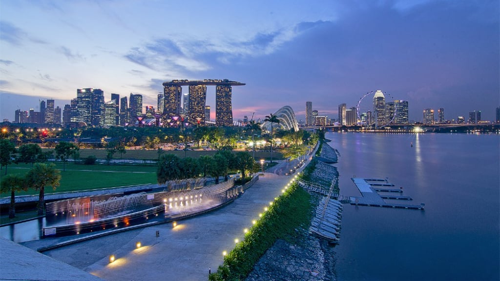 Marina Barrage: Green Oasis and Waterfront Leisure