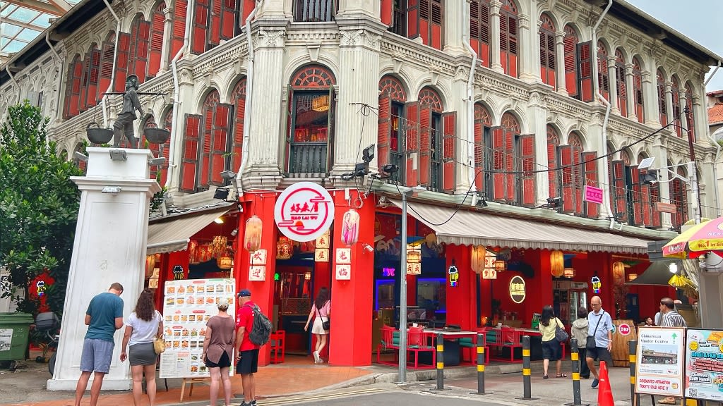 Chinatown Singapore: A Historic District Alive with Tradition
