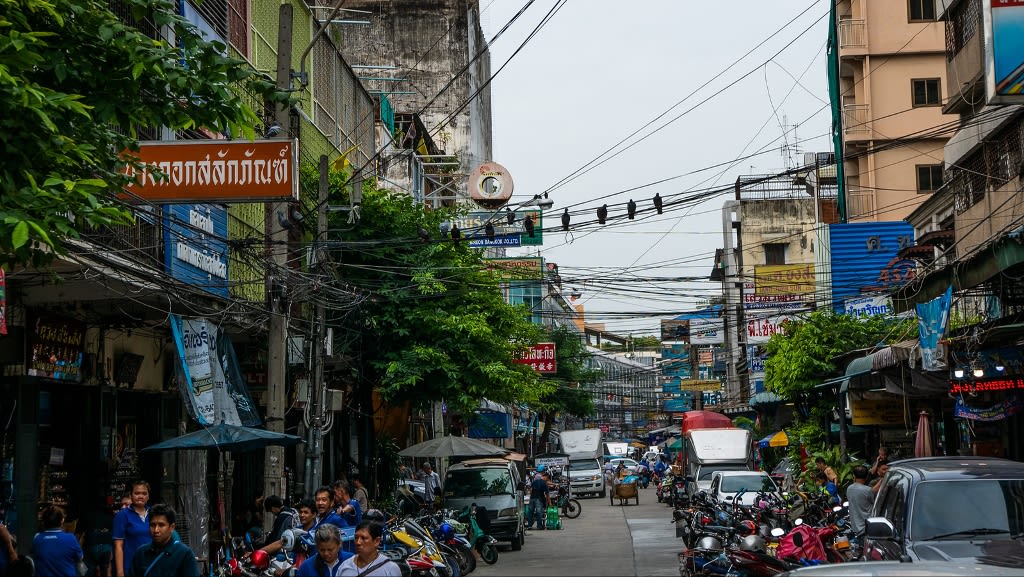 Yaowarat Rd: The Culinary Soul of Bangkok’s Chinatown